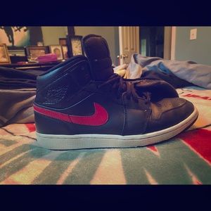 Air Jordan mid 1 red and black